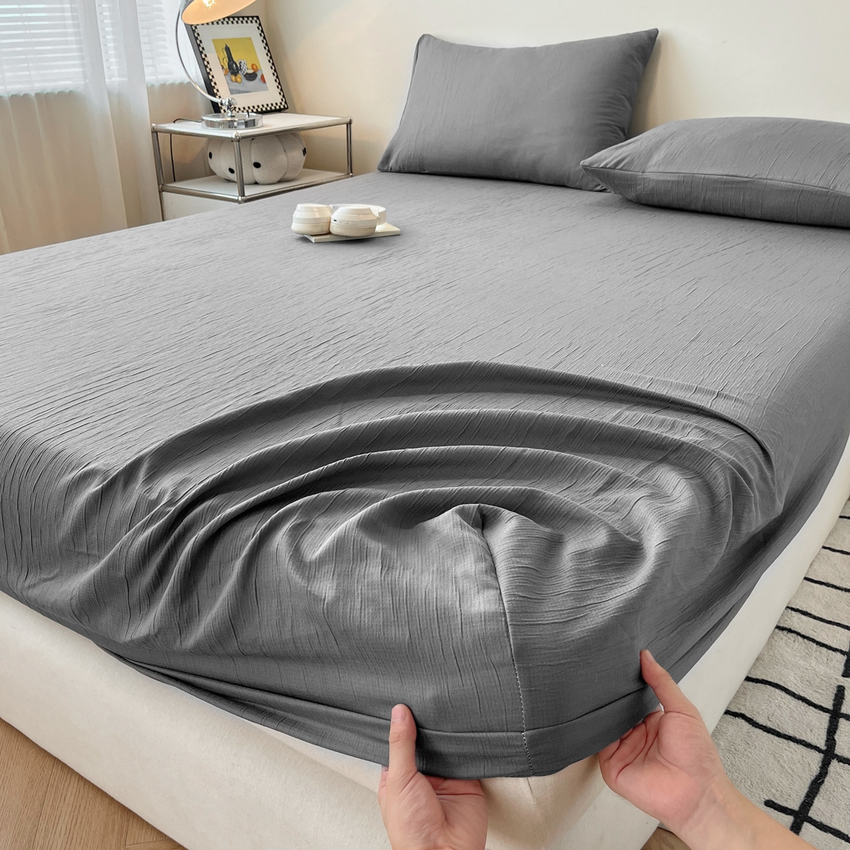 91家纺网 家纺一手货源 找家纺 瑞钰 2025新款透气云感三层纱床笠 烟灰