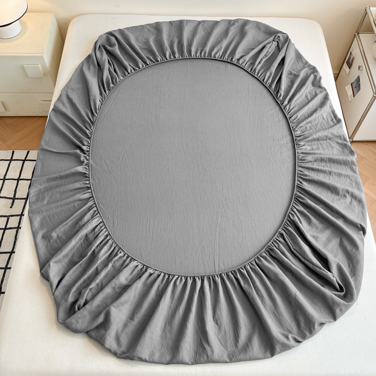 91家纺网 家纺一手货源 找家纺 瑞钰 2025新款透气云感三层纱床笠 烟灰