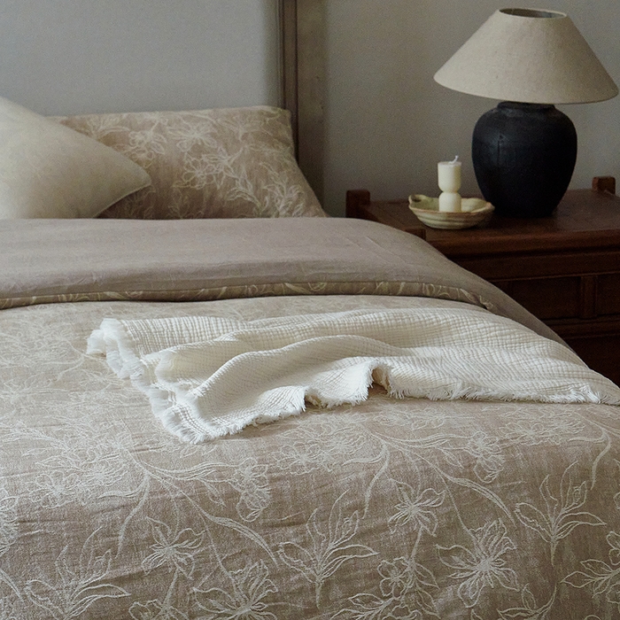 91家纺网 家纺一手货源 找家纺 （总）子和家居 2025新款棉麻色织提花四件套-浮影暗香 （会员享受会员折扣 标准控价：券后不低于298元 加大控价：券后不低于318元）