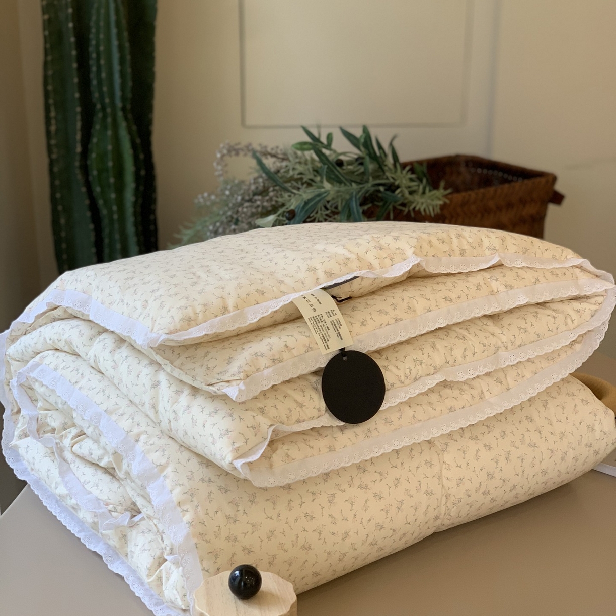 91家纺网 家纺一手货源 找家纺 汇庭 2025秋冬新品慕斯春秋被子被芯系列 暖心豆沙