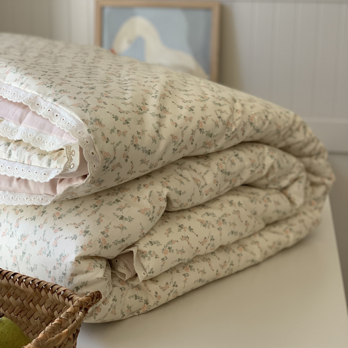 91家纺网 家纺一手货源 找家纺 汇庭 2025秋冬新品慕斯春秋被子被芯系列 花意粉