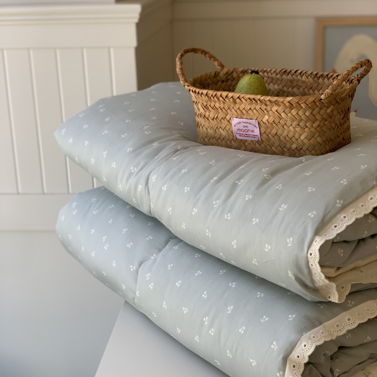 91家纺网 家纺一手货源 找家纺 汇庭 2025秋冬新品慕斯春秋被子被芯系列 甜甜樱桃蓝