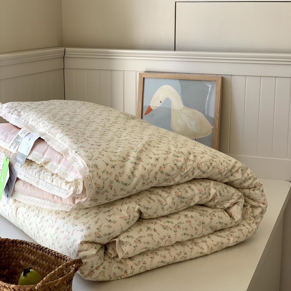 91家纺网 家纺一手货源 找家纺 汇庭 2025秋冬新品慕斯春秋被子被芯系列 花意粉