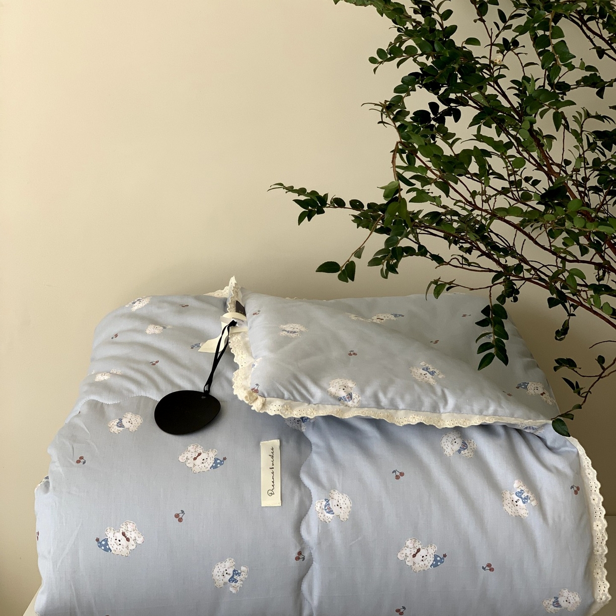 91家纺网 家纺一手货源 找家纺 汇庭 2025秋冬新品慕斯春秋被子被芯系列 蓝色小狗