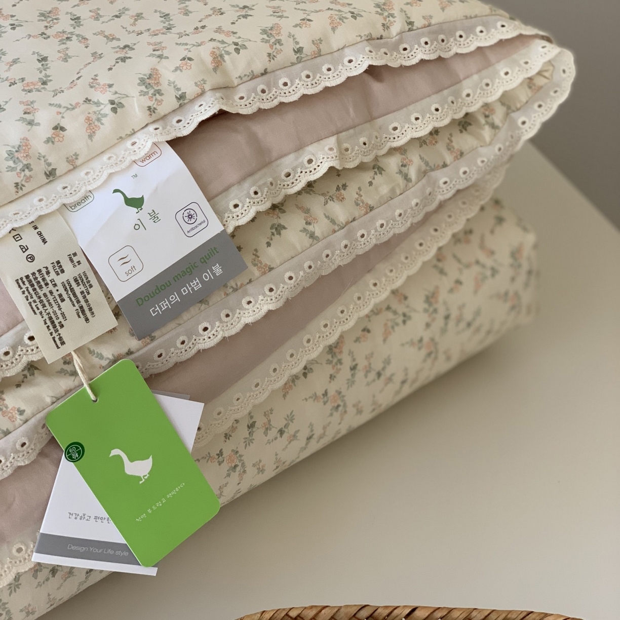 91家纺网 家纺一手货源 找家纺 汇庭 2025秋冬新品慕斯春秋被子被芯系列 花意粉