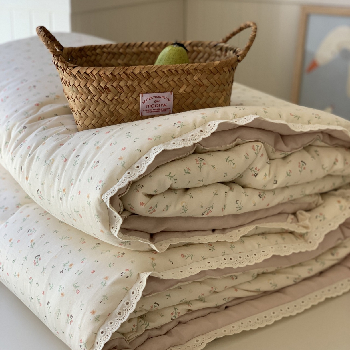 91家纺网 家纺一手货源 找家纺 汇庭 2025秋冬新品慕斯春秋被子被芯系列 小花点点