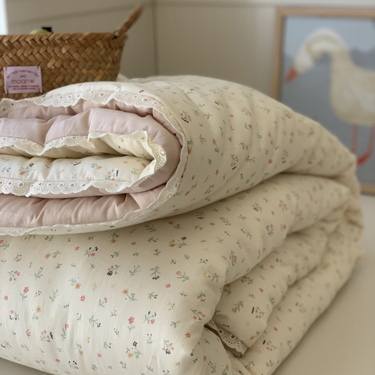 91家纺网 家纺一手货源 找家纺 汇庭 2025秋冬新品慕斯春秋被子被芯系列 小花点点