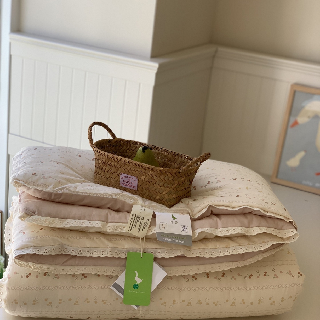 91家纺网 家纺一手货源 找家纺 汇庭 2025秋冬新品慕斯春秋被子被芯系列 樱桃彩色