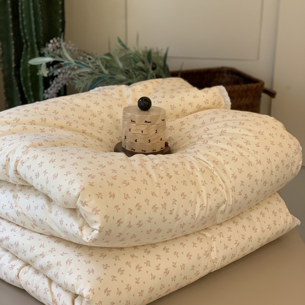 91家纺网 家纺一手货源 找家纺 汇庭 2025秋冬新品慕斯春秋被子被芯系列 维密豆沙