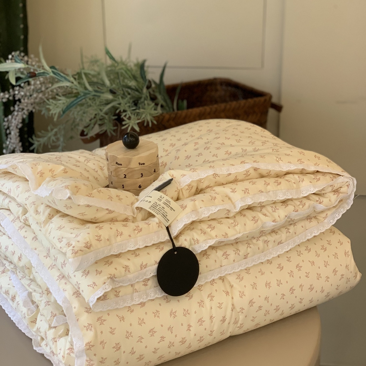 91家纺网 家纺一手货源 找家纺 汇庭 2025秋冬新品慕斯春秋被子被芯系列 维密豆沙