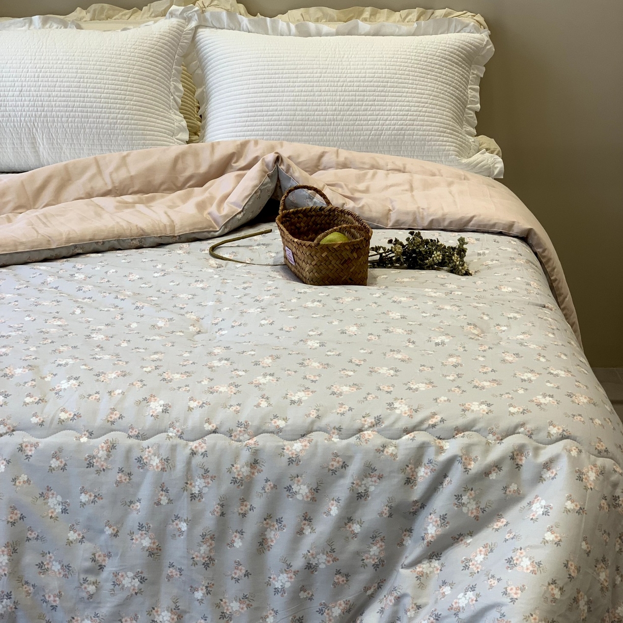 91家纺网 家纺一手货源 找家纺 汇庭 2025秋冬新品慕斯春秋被子被芯系列 奈雅