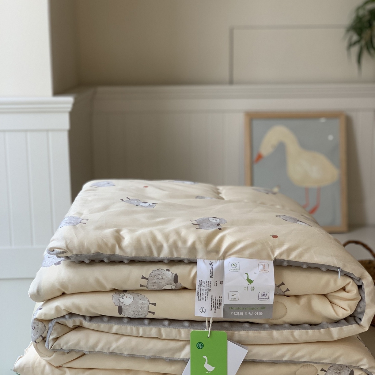 91家纺网 家纺一手货源 找家纺 汇庭 2025秋冬新品60s长绒棉单人豆豆冬被子被芯 肖肖羊米