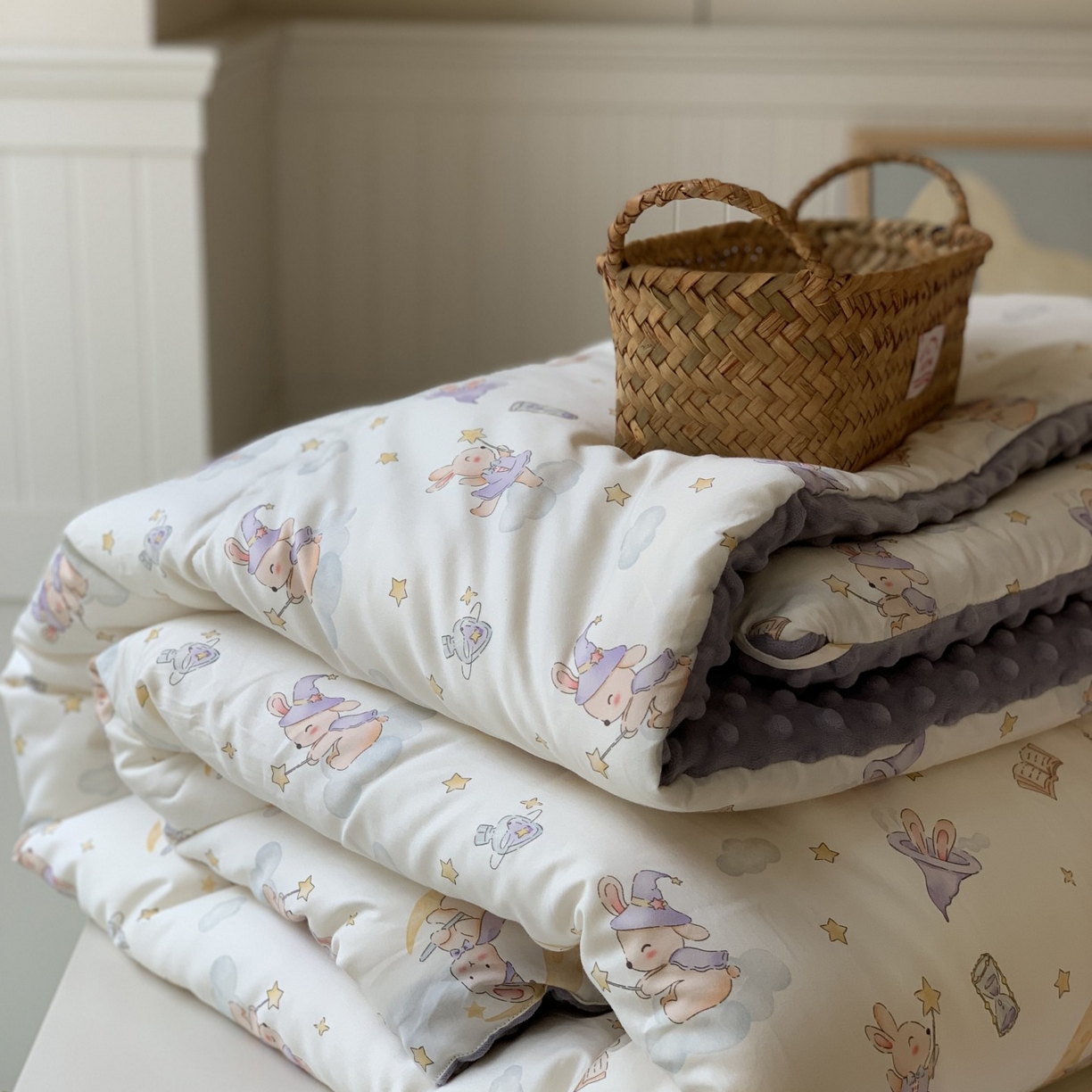 91家纺网 家纺一手货源 找家纺 汇庭 2025秋冬新品60s长绒棉单人豆豆冬被子被芯 紫精灵