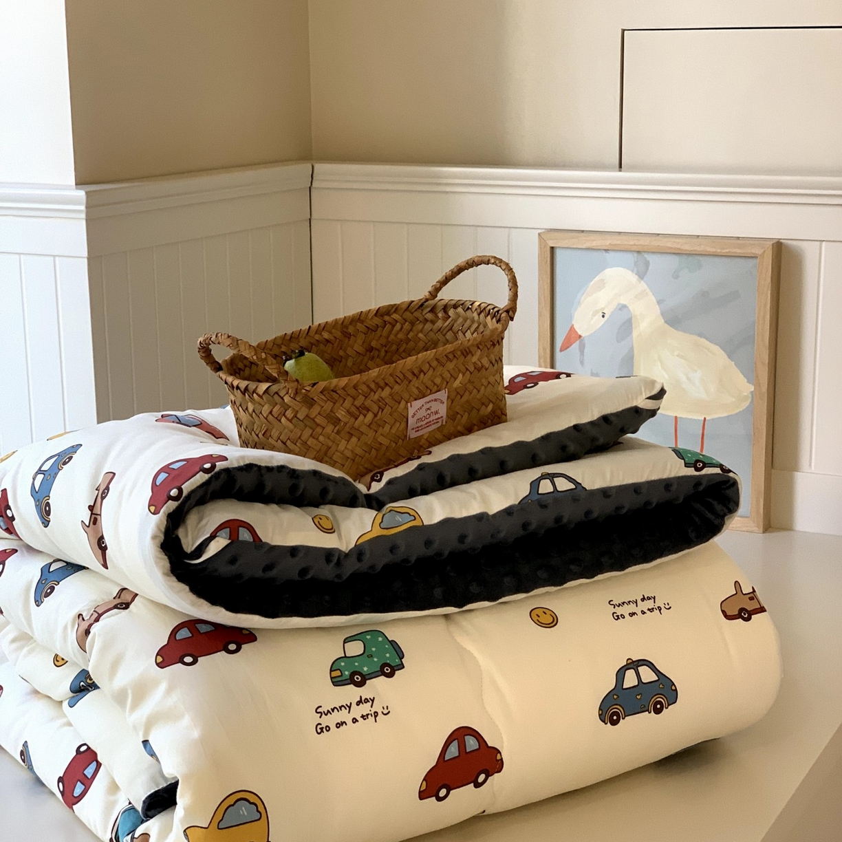 91家纺网 家纺一手货源 找家纺 汇庭 2025秋冬新品60s长绒棉单人豆豆冬被子被芯 汽车派