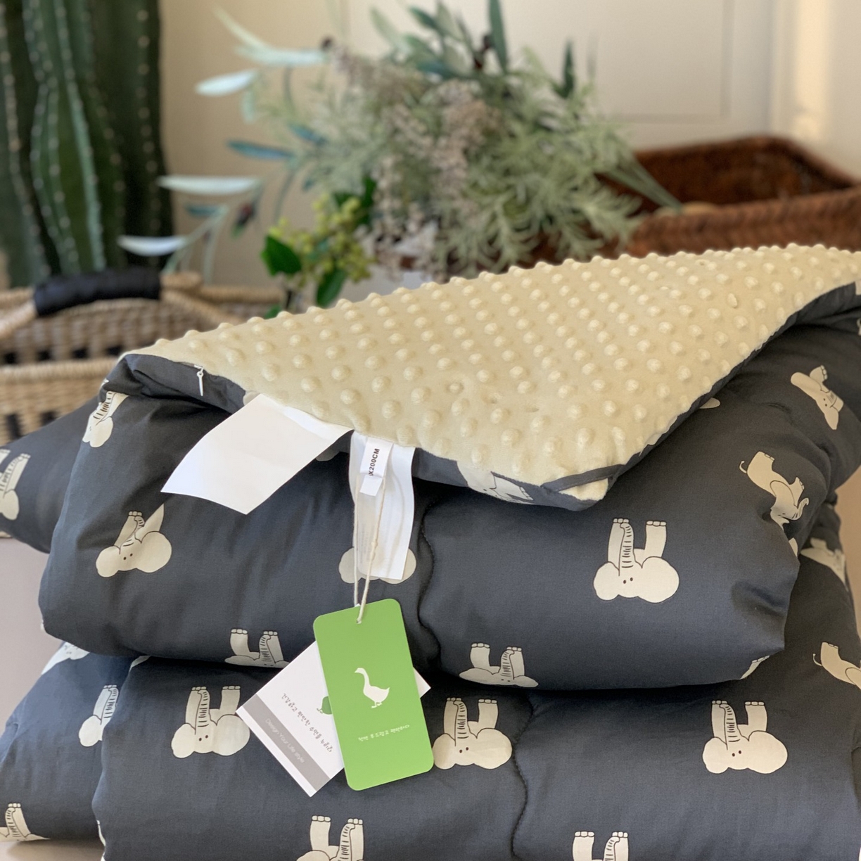 91家纺网 家纺一手货源 找家纺 汇庭 2025秋冬新品60s长绒棉单人豆豆冬被子被芯 图图象