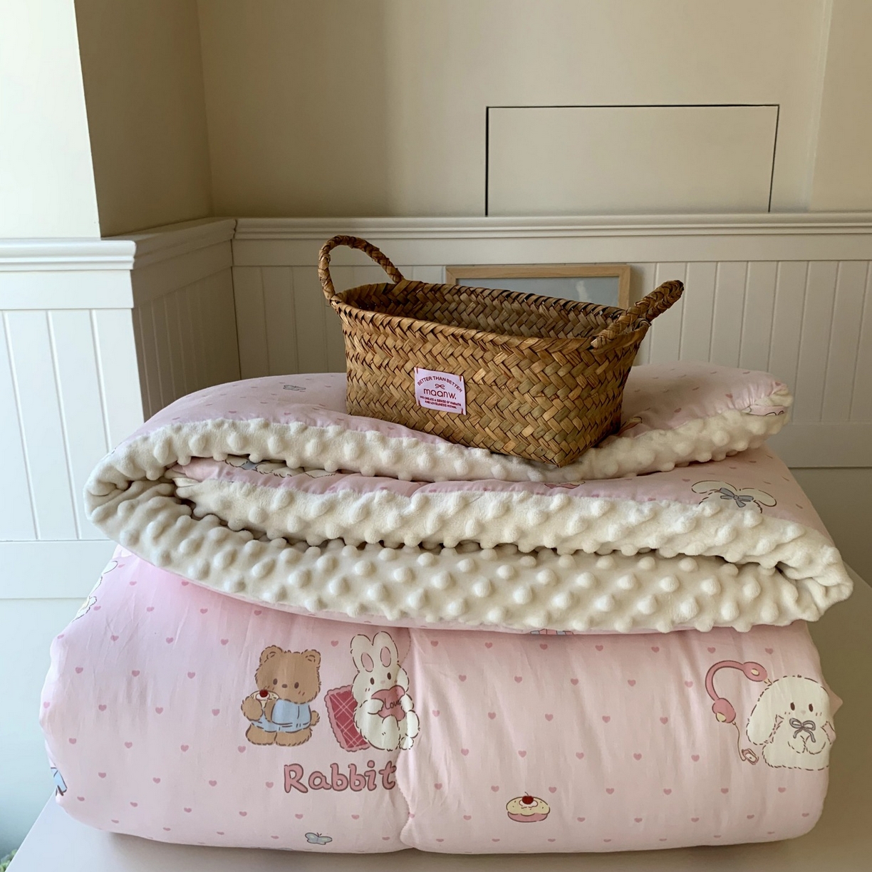 91家纺网 家纺一手货源 找家纺 汇庭 2025秋冬新品60s长绒棉单人豆豆冬被子被芯 甜蜜派