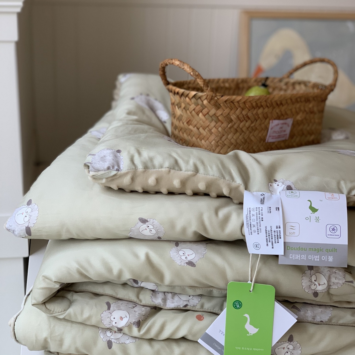 91家纺网 家纺一手货源 找家纺 汇庭 2025秋冬新品60s长绒棉单人豆豆冬被子被芯 肖肖羊绿