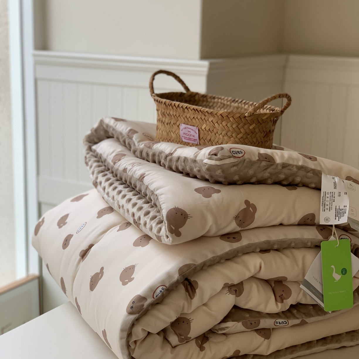 91家纺网 家纺一手货源 找家纺 汇庭 2025秋冬新品60s长绒棉单人豆豆冬被子被芯 乐乐兔