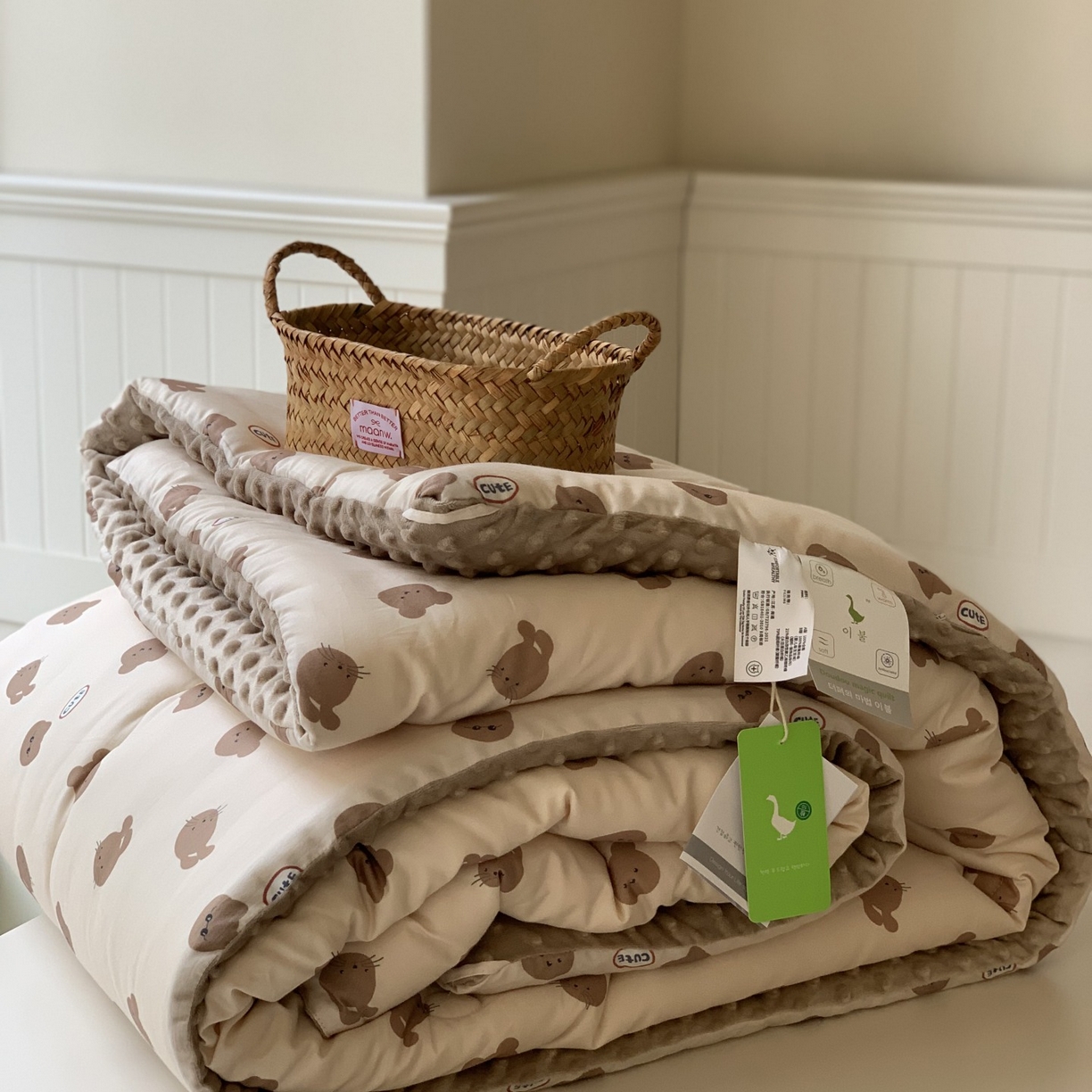 91家纺网 家纺一手货源 找家纺 汇庭 2025秋冬新品60s长绒棉单人豆豆冬被子被芯 乐乐兔