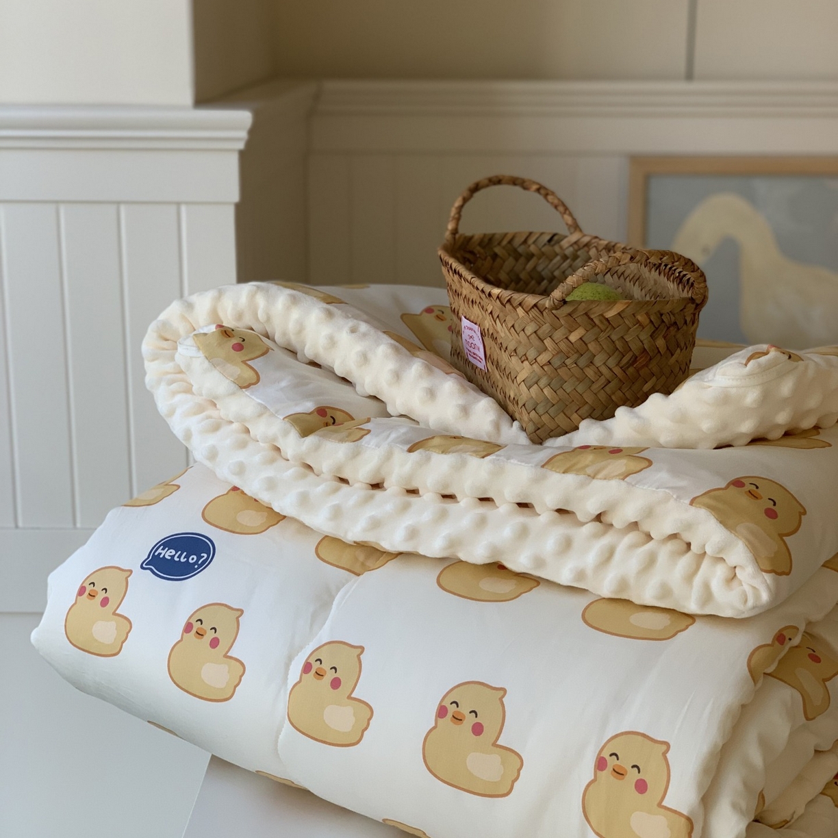 91家纺网 家纺一手货源 找家纺 汇庭 2025秋冬新品60s长绒棉单人豆豆冬被子被芯 可达鸭