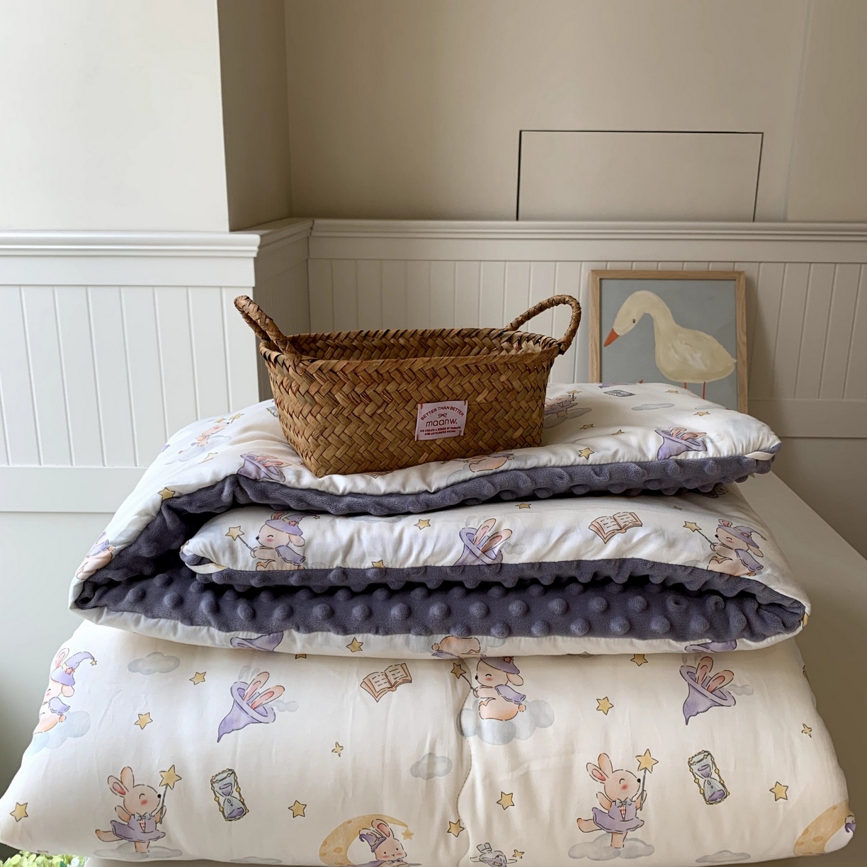 91家纺网 家纺一手货源 找家纺 汇庭 2025秋冬新品60s长绒棉单人豆豆冬被子被芯 紫精灵