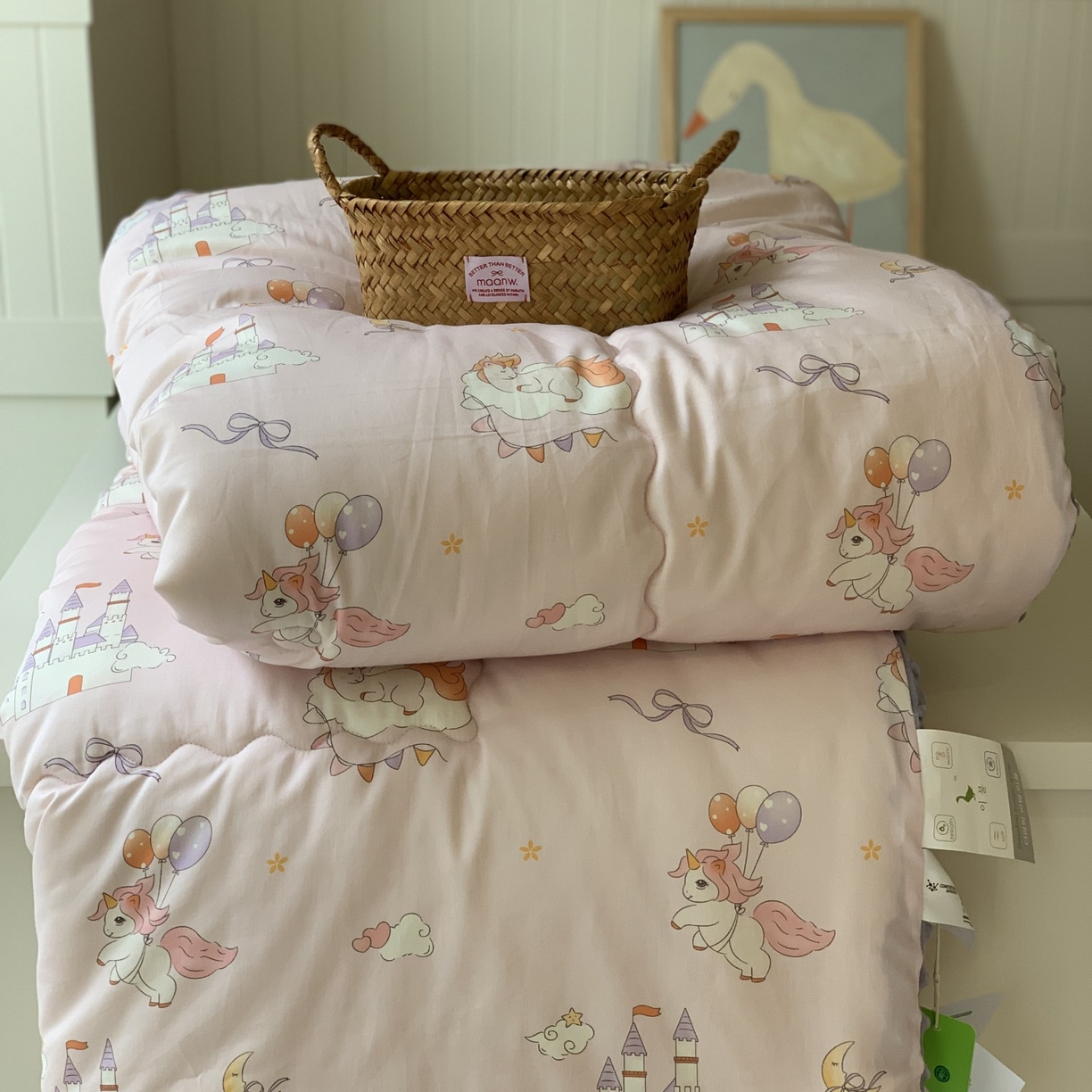 91家纺网 家纺一手货源 找家纺 汇庭 2025秋冬新品60s长绒棉单人豆豆冬被子被芯 城堡粉