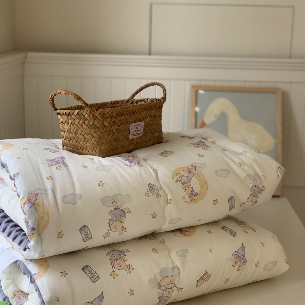 91家纺网 家纺一手货源 找家纺 汇庭 2025秋冬新品60s长绒棉单人豆豆冬被子被芯 紫精灵