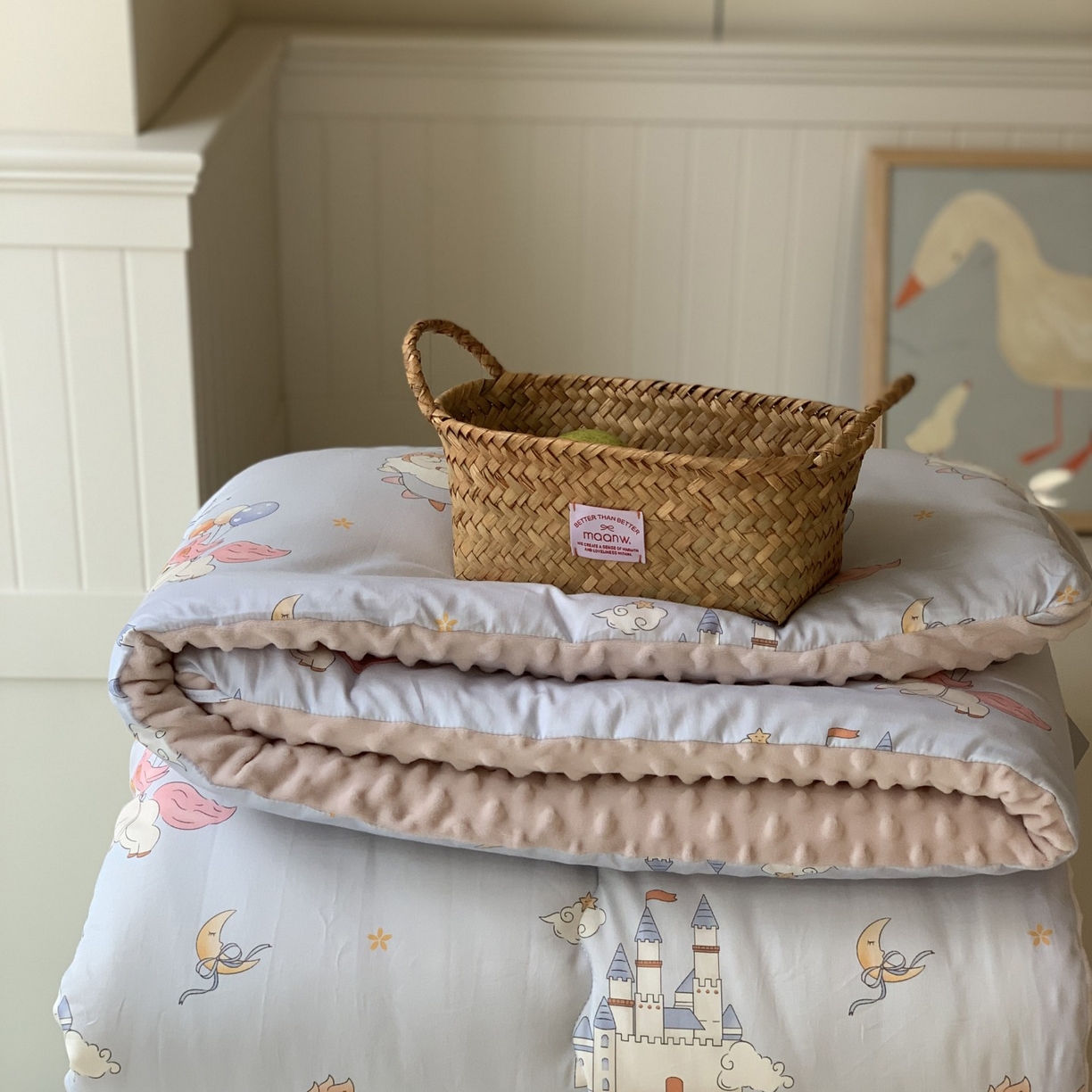 91家纺网 家纺一手货源 找家纺 汇庭 2025秋冬新品60s长绒棉单人豆豆冬被子被芯 城堡蓝