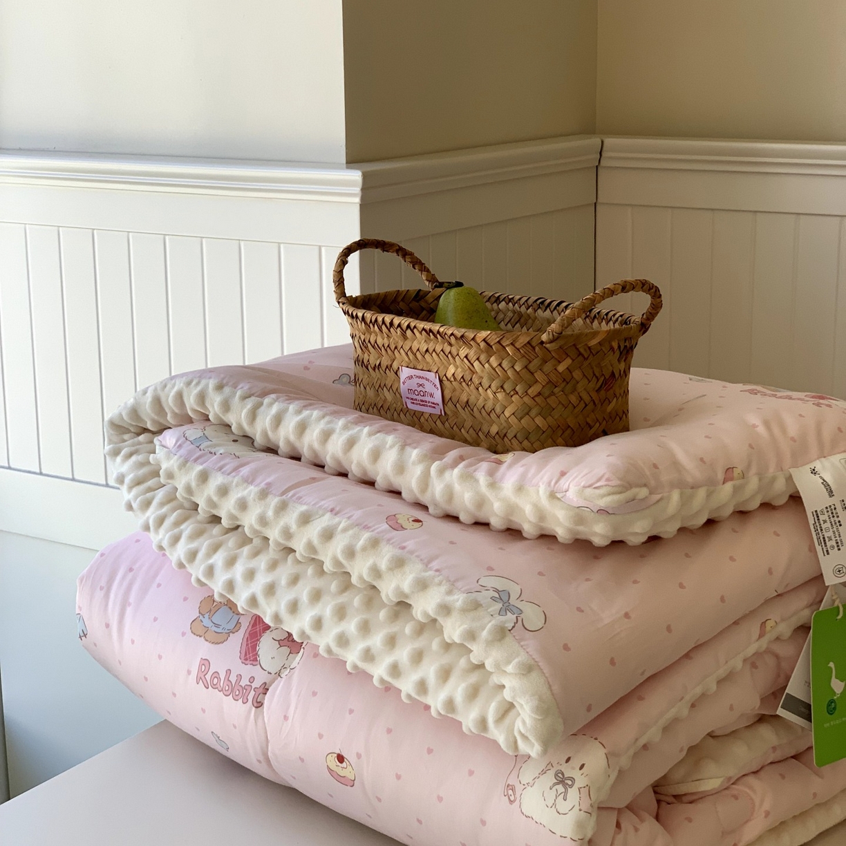 91家纺网 家纺一手货源 找家纺 汇庭 2025秋冬新品60s长绒棉单人豆豆冬被子被芯 甜蜜派