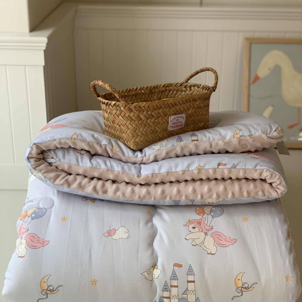 91家纺网 家纺一手货源 找家纺 汇庭 2025秋冬新品60s长绒棉单人豆豆冬被子被芯 城堡蓝