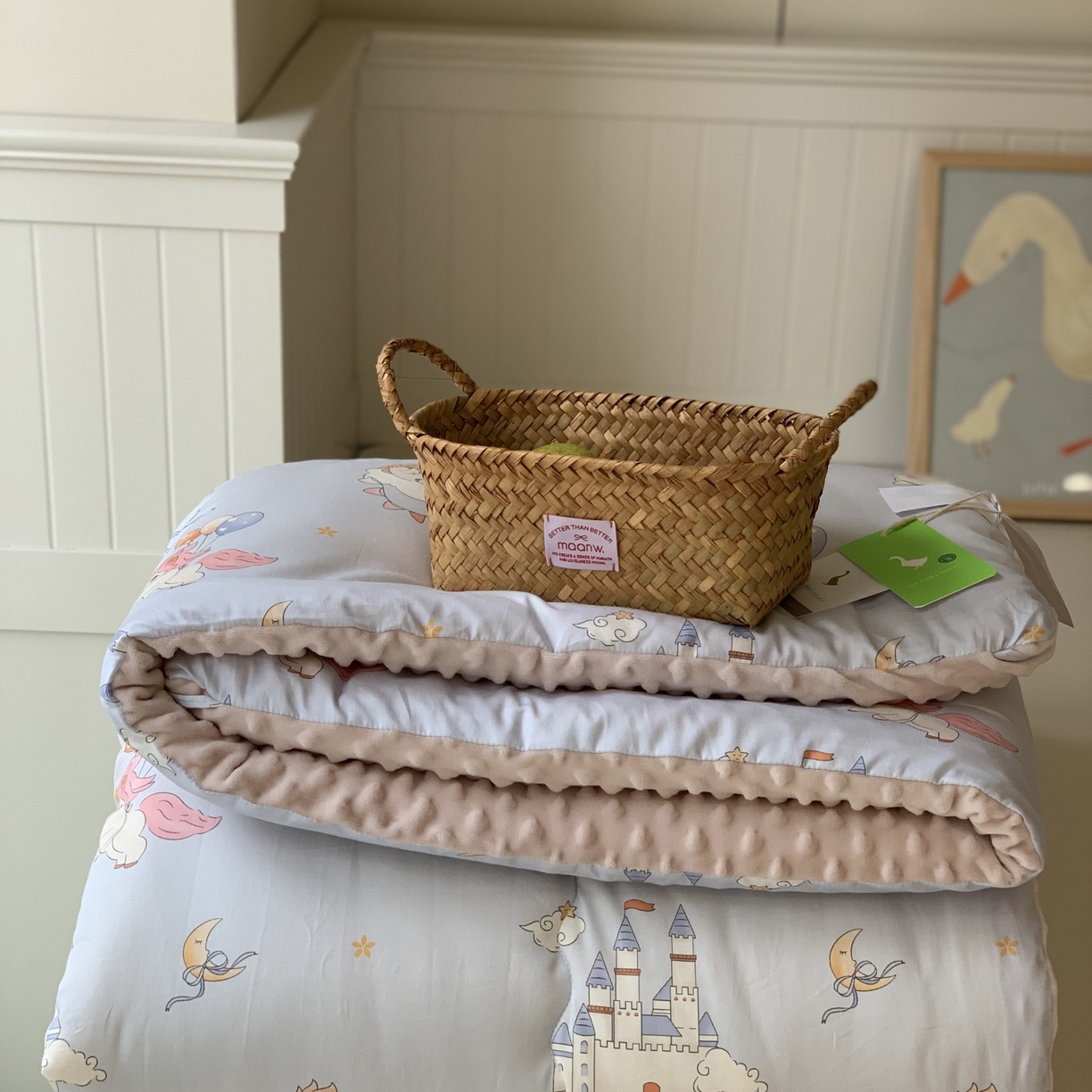 91家纺网 家纺一手货源 找家纺 汇庭 2025秋冬新品60s长绒棉单人豆豆冬被子被芯 城堡蓝