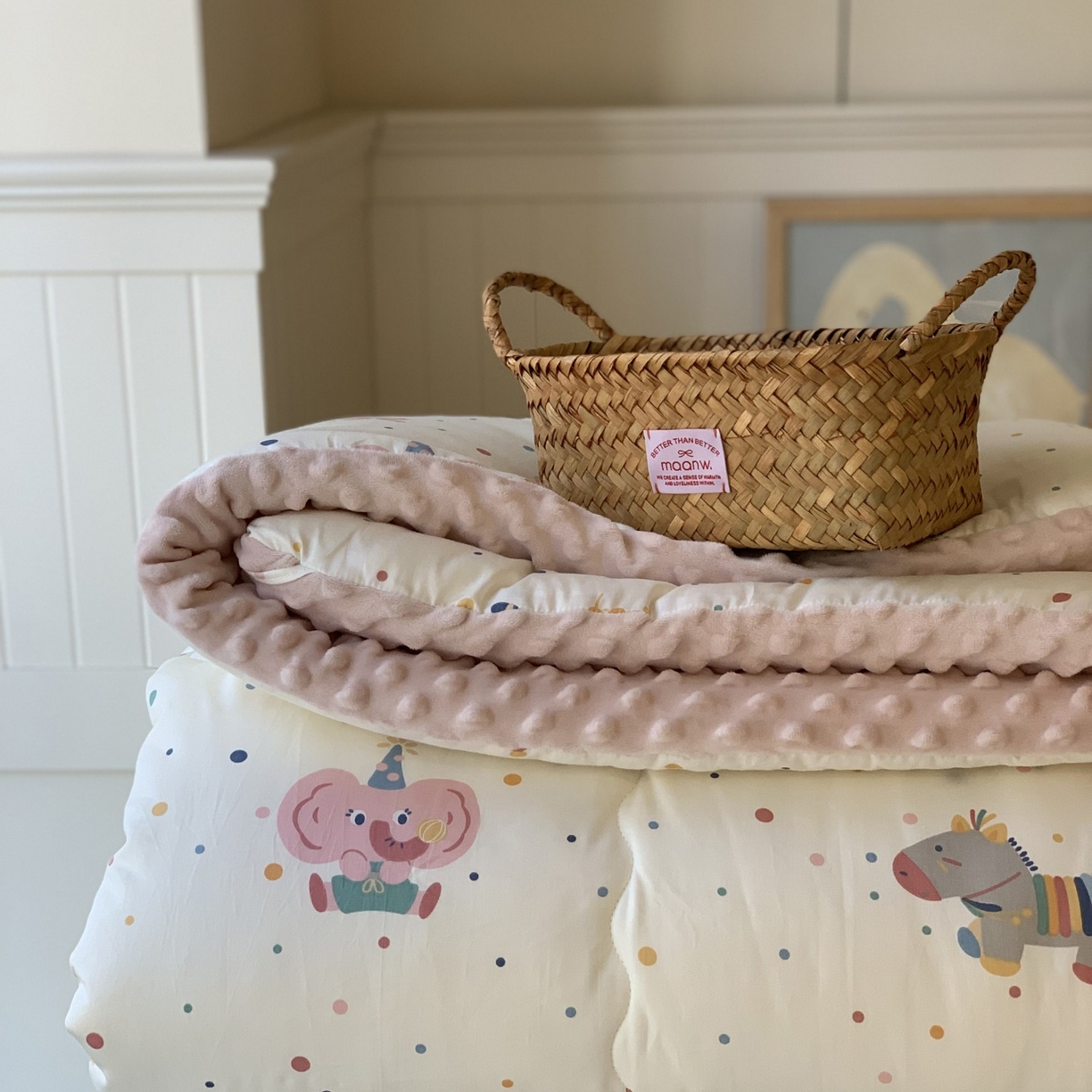 91家纺网 家纺一手货源 找家纺 汇庭 2025秋冬新品60s长绒棉单人豆豆冬被子被芯 小小玛特