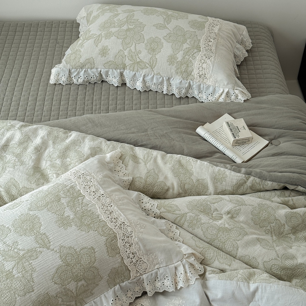 91家纺网 家纺一手货源 找家纺 汇庭 2025秋冬新款禾悦棉麻春秋春悦纱布床盖系列 禾悦绿