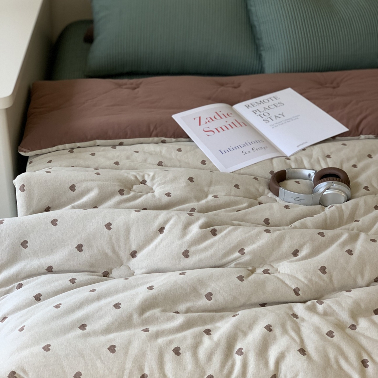 91家纺网 家纺一手货源 找家纺 汇庭 2025秋冬新款小耳朵色织春秋被子被芯系列 小甜心红