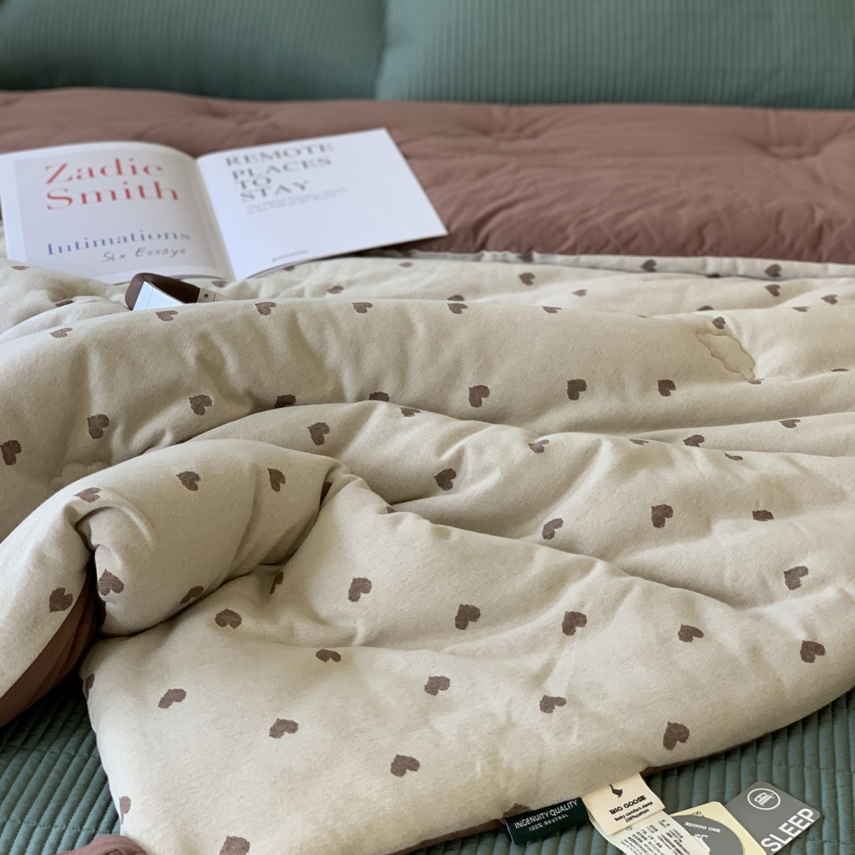 91家纺网 家纺一手货源 找家纺 汇庭 2025秋冬新款小耳朵色织春秋被子被芯系列 小甜心红