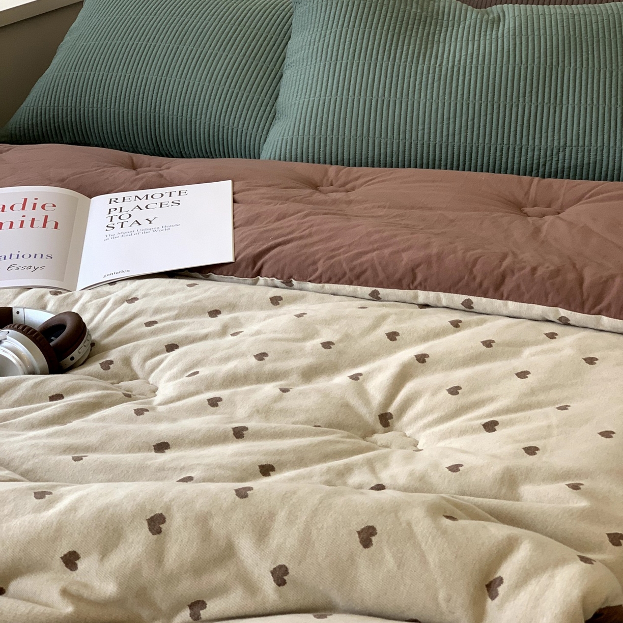 91家纺网 家纺一手货源 找家纺 汇庭 2025秋冬新款小耳朵色织春秋被子被芯系列 小甜心红