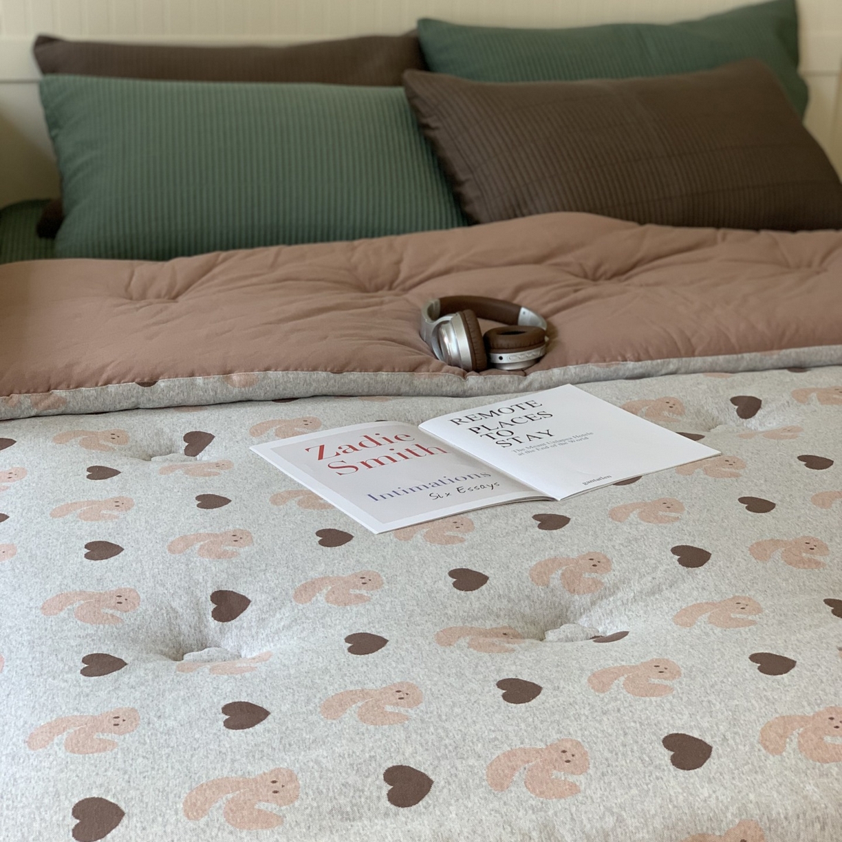 91家纺网 家纺一手货源 找家纺 汇庭 2025秋冬新款小耳朵色织春秋被子被芯系列 红宗小兔