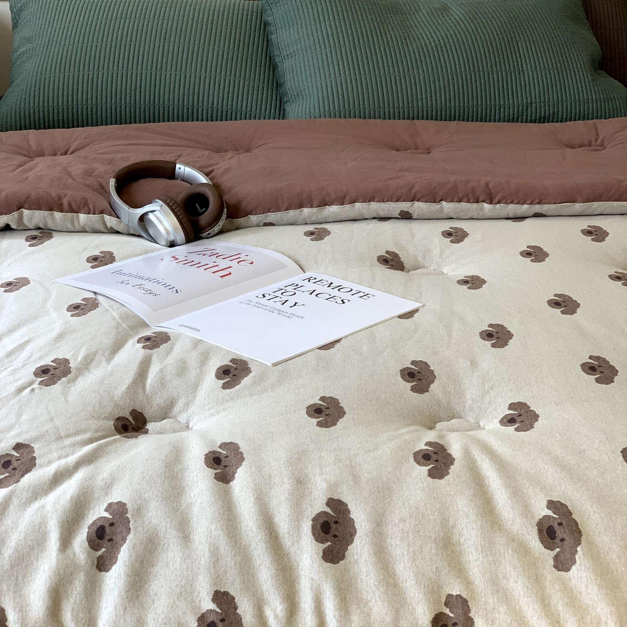 91家纺网 家纺一手货源 找家纺 汇庭 2025秋冬新款小耳朵色织春秋被子被芯系列 叮叮狗卡其