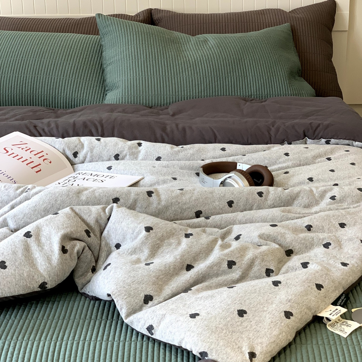 91家纺网 家纺一手货源 找家纺 汇庭 2025秋冬新款小耳朵色织春秋被子被芯系列 小甜心灰