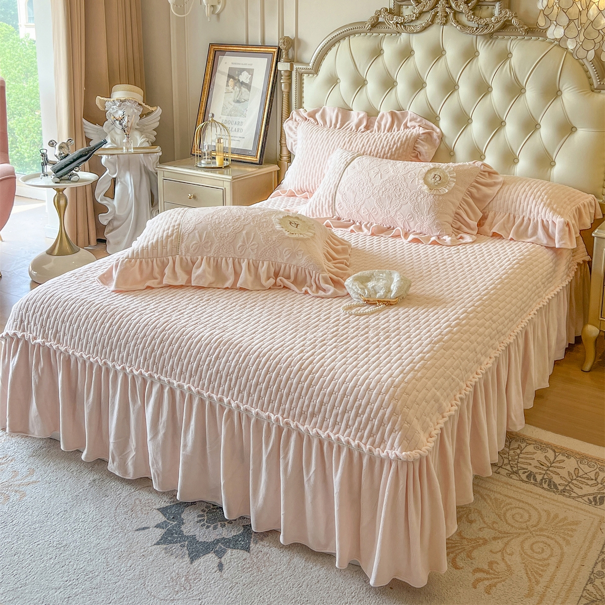 91家纺网 家纺一手货源 找家纺 （总）好儿喜家纺 2025新款雕花牛奶绒床盖四件套-艾洛微