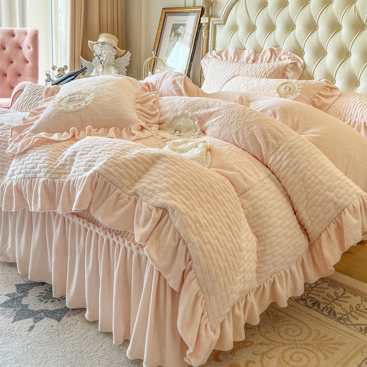 91家纺网 家纺一手货源 找家纺 （总）好儿喜家纺 2025新款雕花牛奶绒床盖四件套-艾洛微