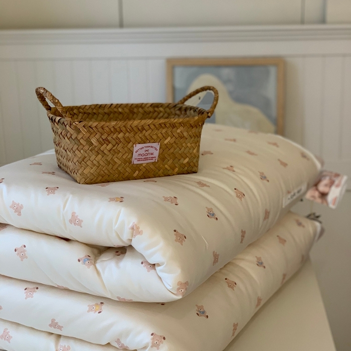 91家纺网 家纺一手货源 找家纺 汇庭 2025新款美棉春秋被被子被芯系列 奶油小熊