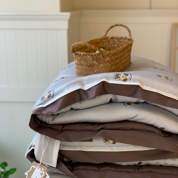 91家纺网 家纺一手货源 找家纺 汇庭 2025新款美棉春秋被被子被芯系列 糯米狗