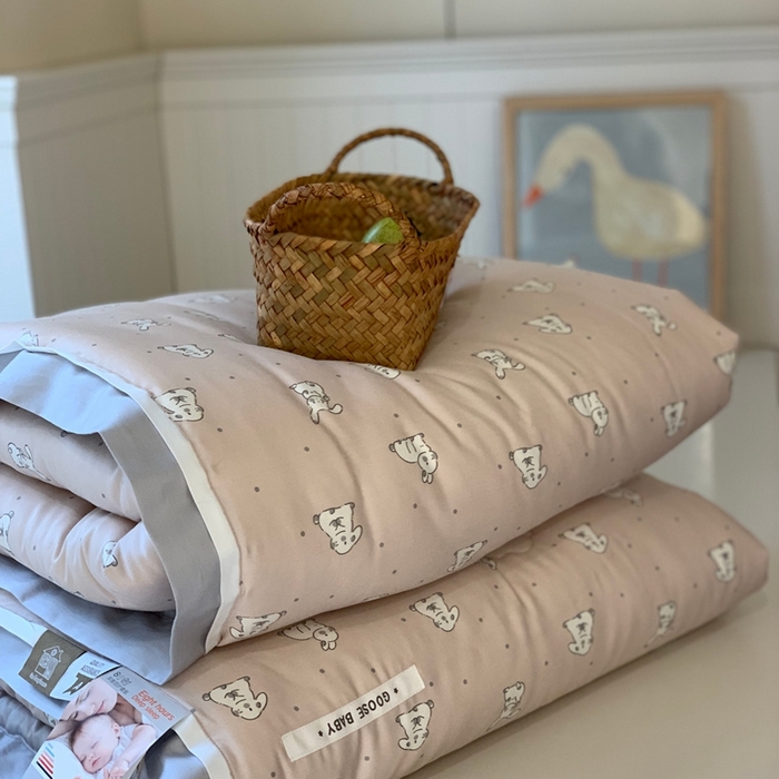 91家纺网 家纺一手货源 找家纺 汇庭 2025新款美棉春秋被被子被芯系列 奶油兔