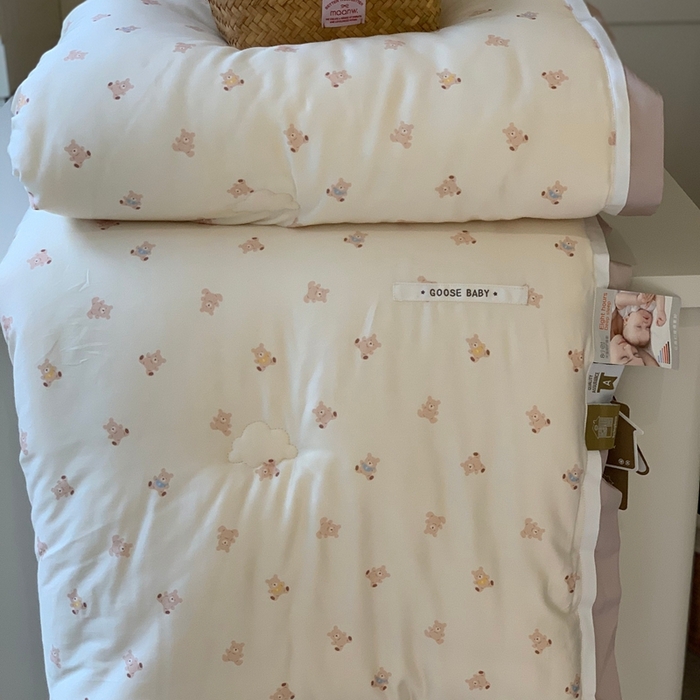 91家纺网 家纺一手货源 找家纺 汇庭 2025新款美棉春秋被被子被芯系列 奶油小熊