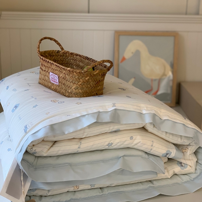 91家纺网 家纺一手货源 找家纺 汇庭 2025新款美棉春秋被被子被芯系列 奶油小猫蓝