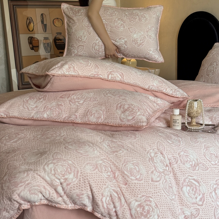 91家纺网 家纺一手货源 找家纺 （总）丞音家纺 2025新款A类230克全消光烂花牛奶绒四件套-索菲亚