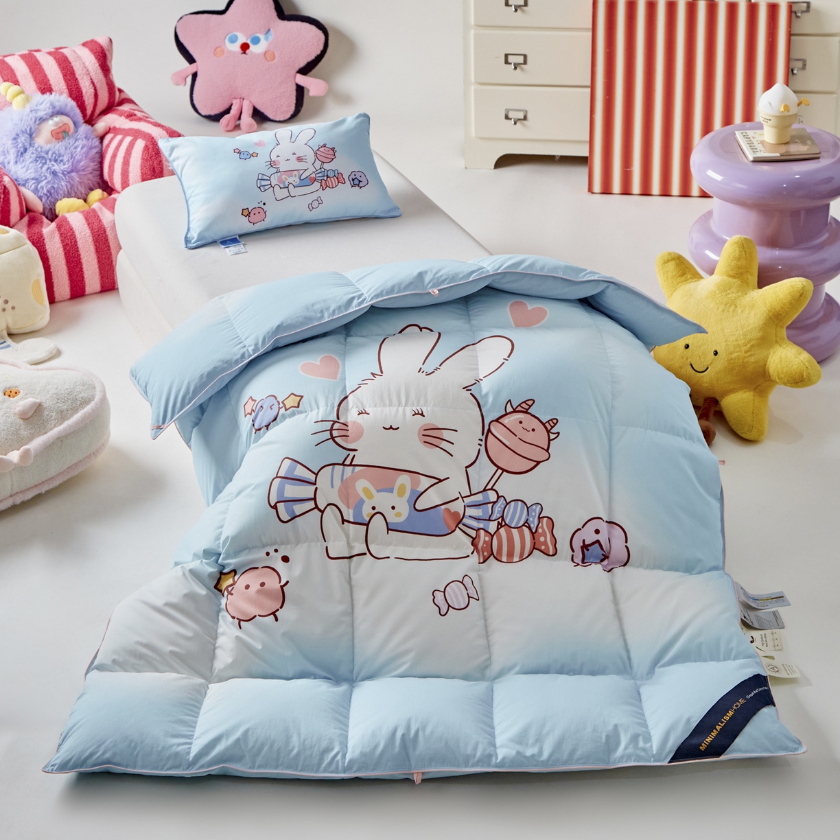 91家纺网 家纺一手货源 找家纺 暖羽屋羽绒馆 2025新款天丝儿童羽绒被鹅绒丝被芯1.5米儿童学生羽绒被 羽毛被冬被 春秋羽绒被子 奶糖大白兔