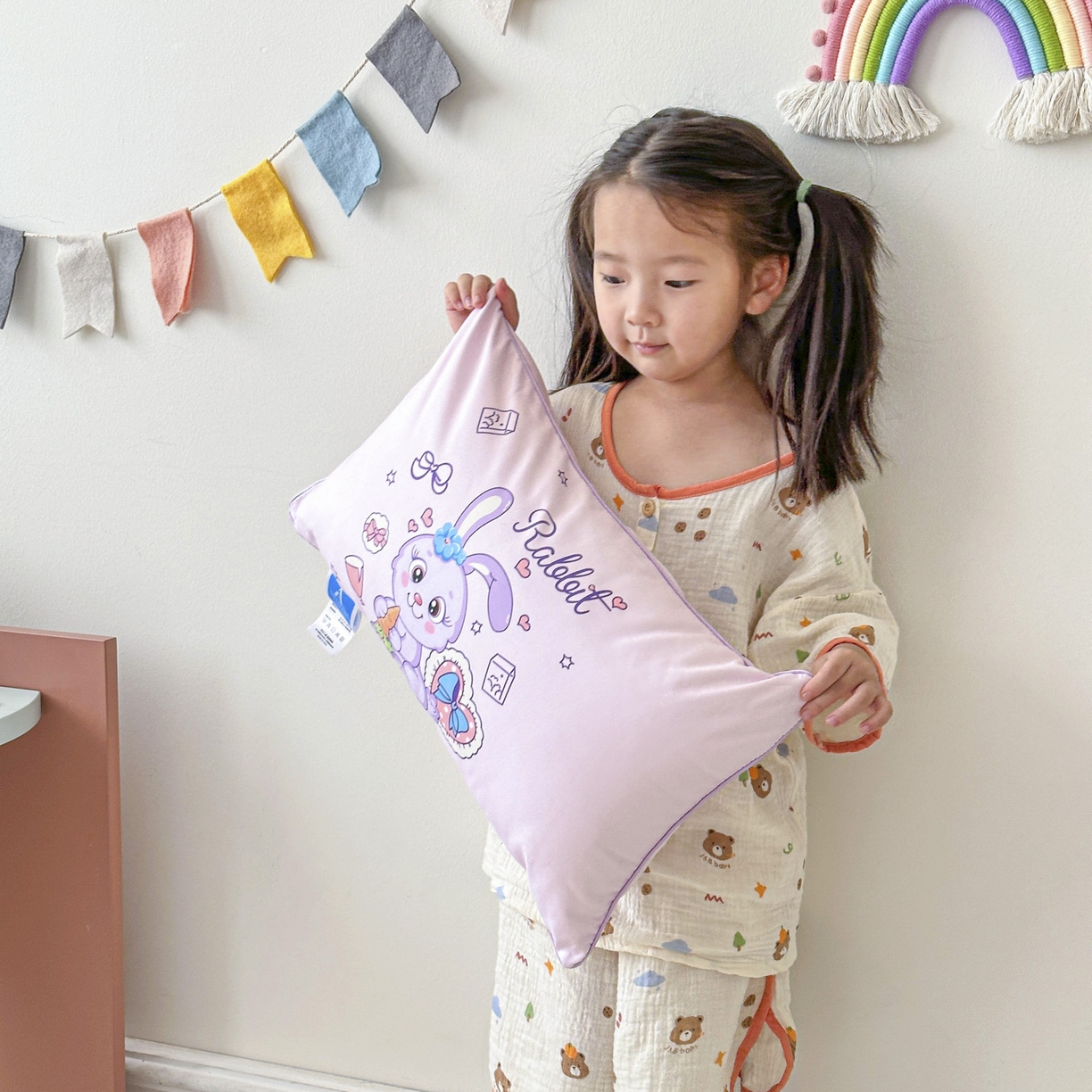 91家纺网 家纺一手货源 找家纺 暖羽屋羽绒馆 2025新款天丝儿童羽绒被鹅绒丝被芯1.5米儿童学生羽绒被 羽毛被冬被 春秋羽绒被子 紫色兔兔 带模特