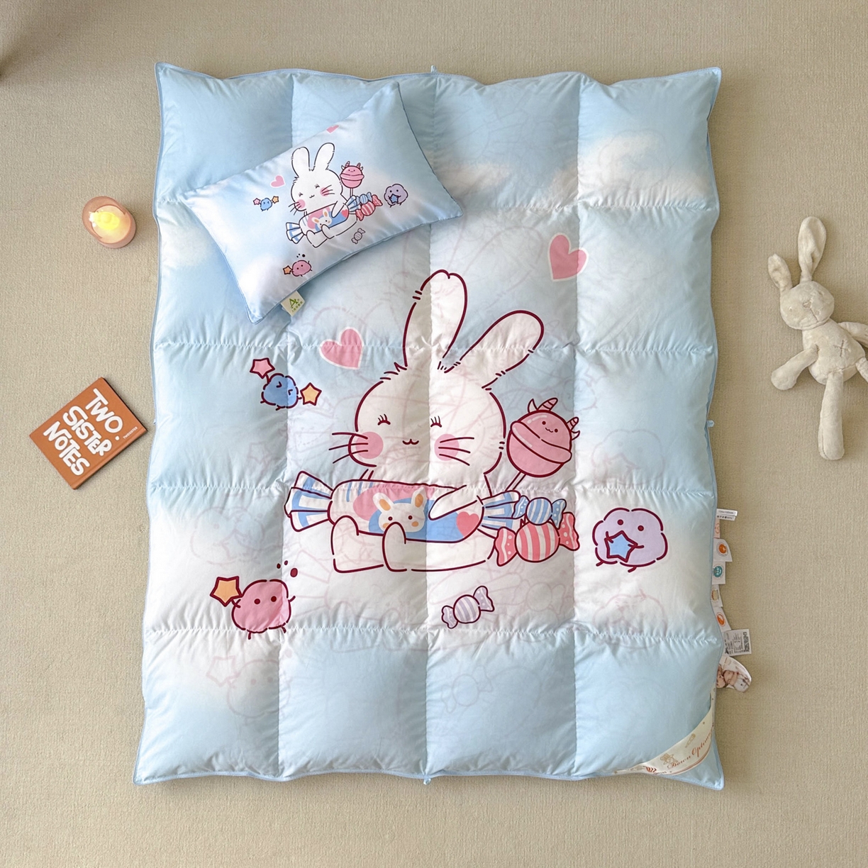 91家纺网 家纺一手货源 找家纺 暖羽屋羽绒馆 2025新款天丝儿童羽绒被鹅绒丝被芯1.5米儿童学生羽绒被 羽毛被冬被 春秋羽绒被子 奶糖兔兔 带模特